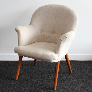 mid century armchair_front angle
